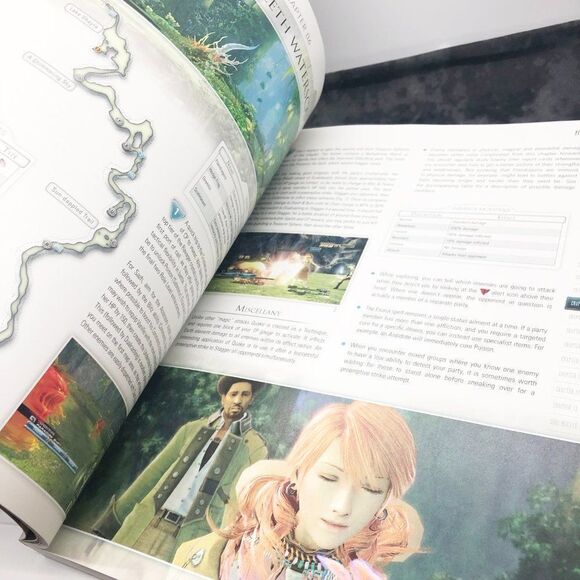Final‎ Fantasy XIII Complete Official Guide - Picture 6 of 9